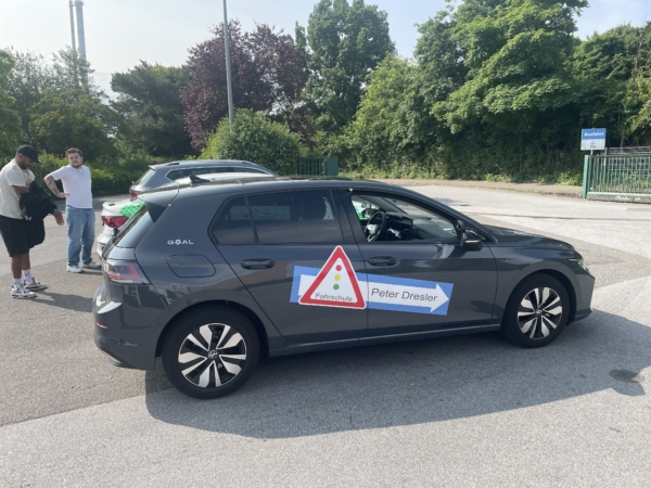 VW Golf – Fahrschule Dresler